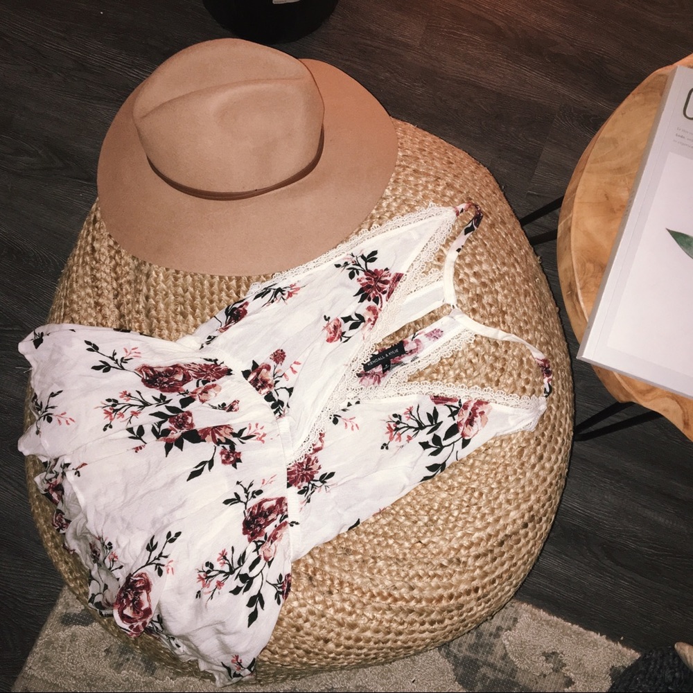 Kendall & Kylie Floral Tank Top 💛